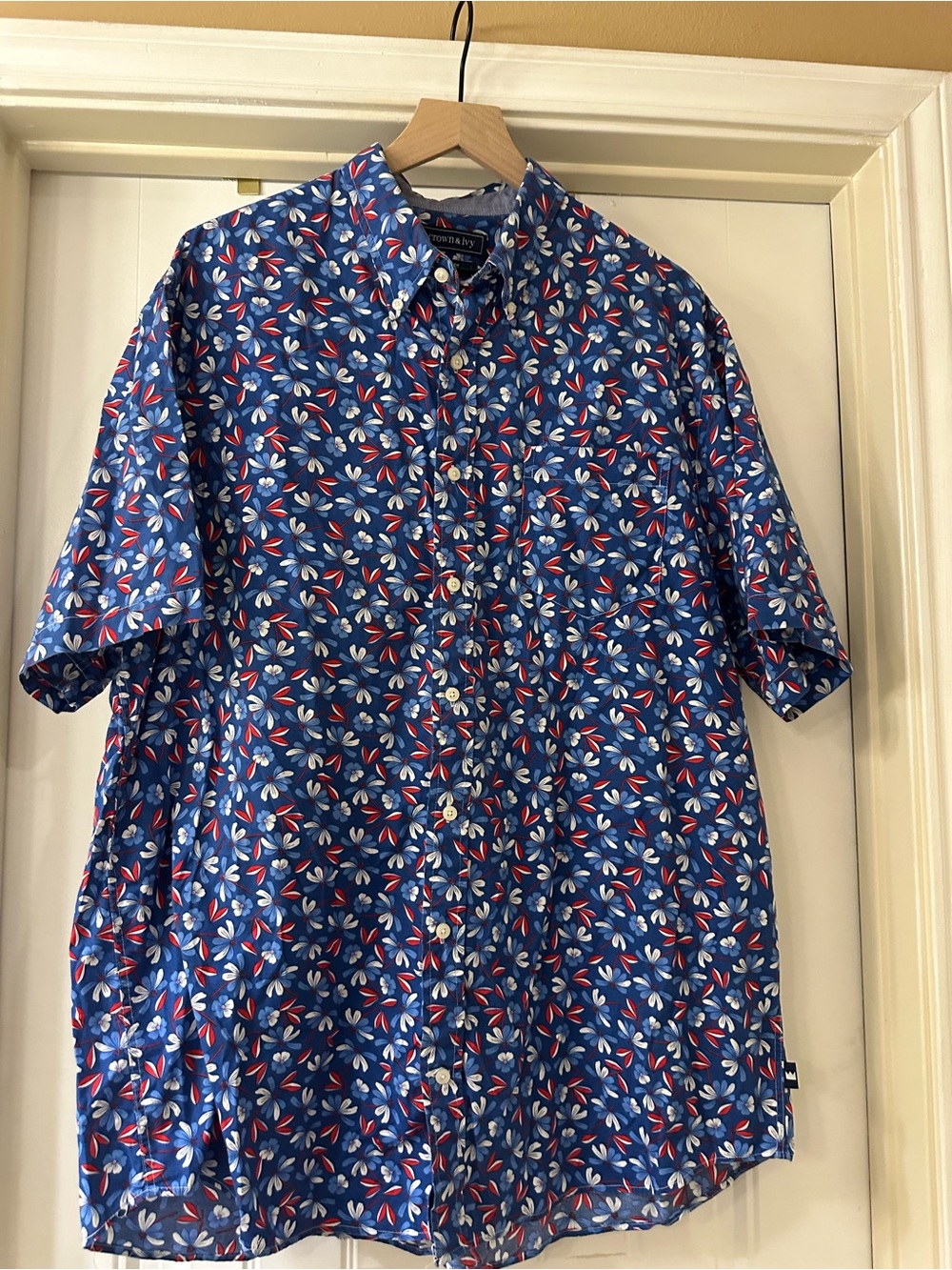 Crown & Ivy Classic Fit Men’s Button Down Shirt LT – Floral Print | EUC